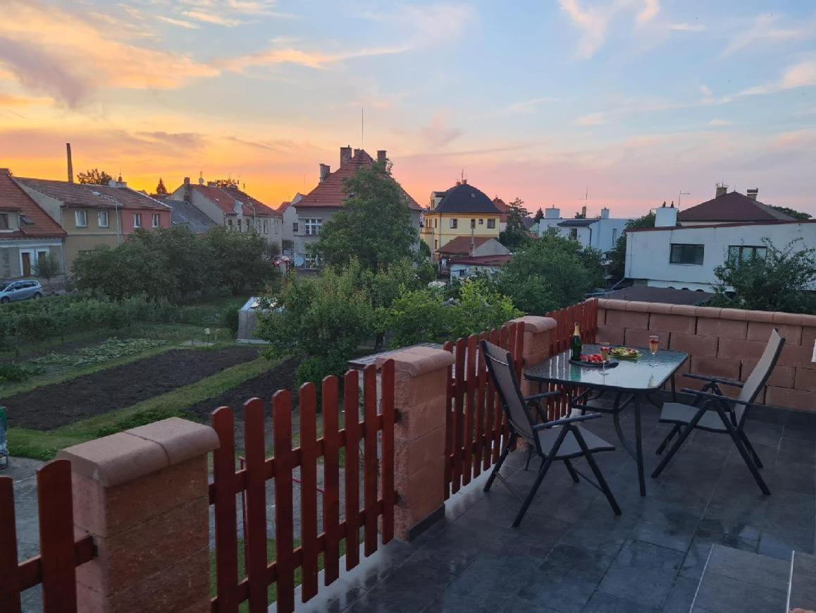 Penzion Flora Žatec Eksteriør bilde